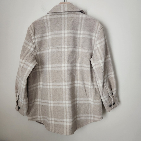 Everlane | The Italian ReWool Oversized Shirt Jacket in Taupe/Cream - Size L - Picture 8 of 13